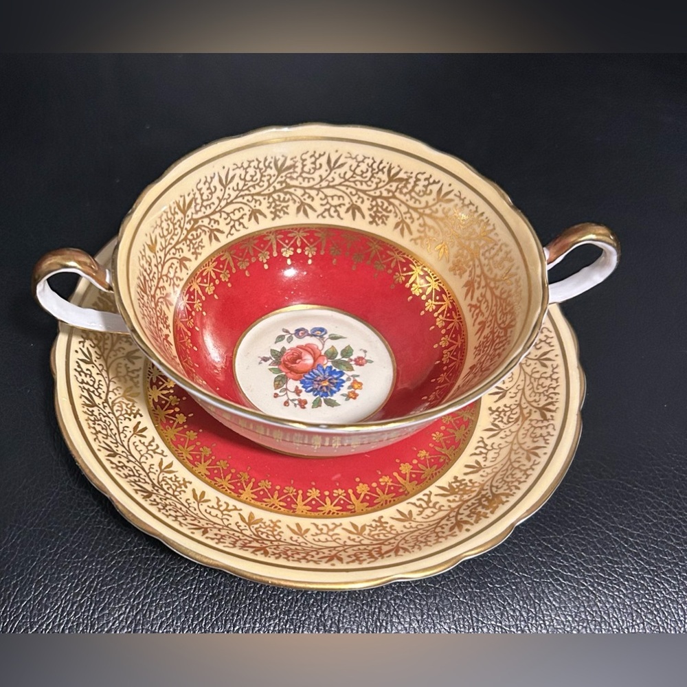 Aynsley England Bone China Teacup And Saucer Red Gold With A Floral Center